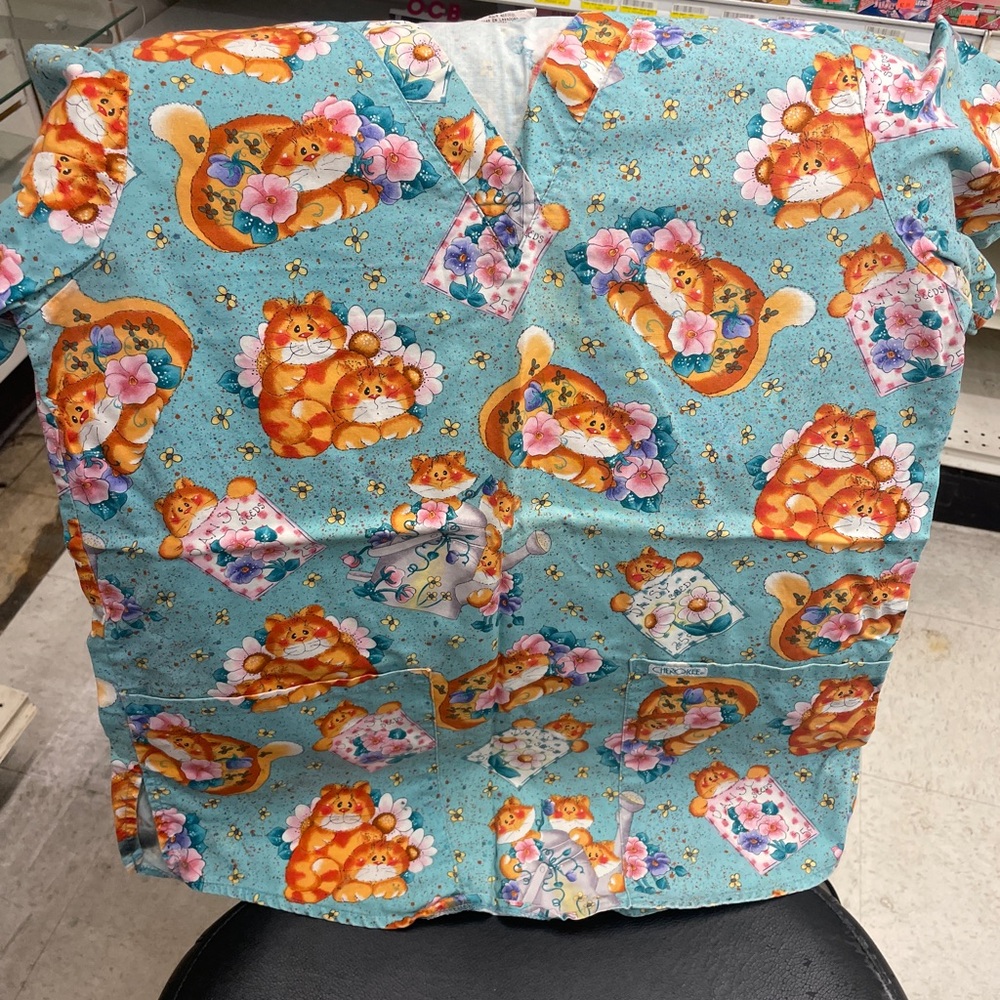 Cherokee Floral Cat Print Scrub Top